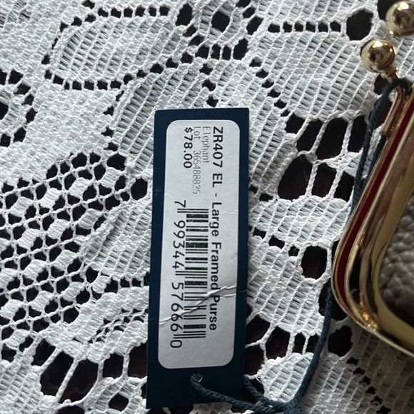 Brand new Dooney & Bourke Large framed purse - Picture 2 of 7